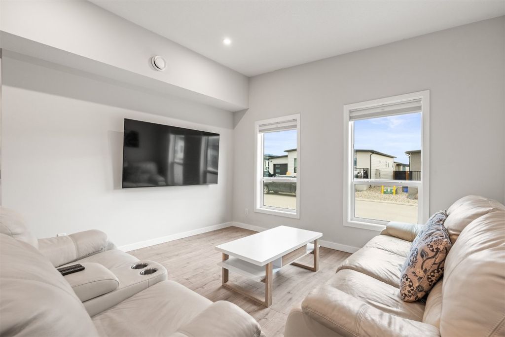 listing image 16515781479842956433