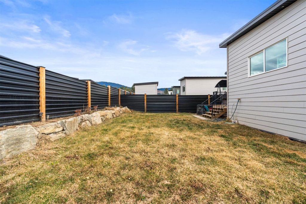 listing image 16512073350993588921