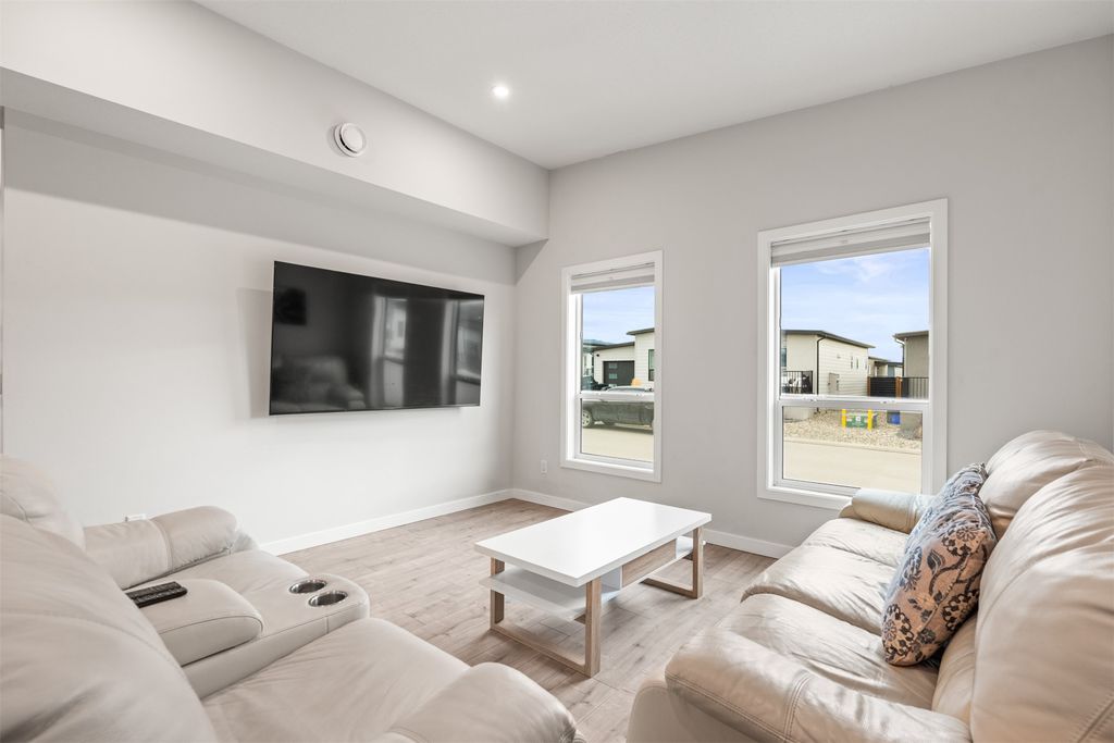 listing image 16515781479842956433