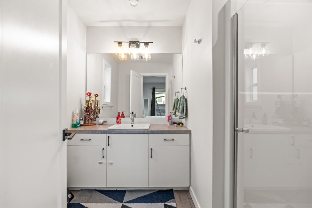 listing image 16512129260605816837