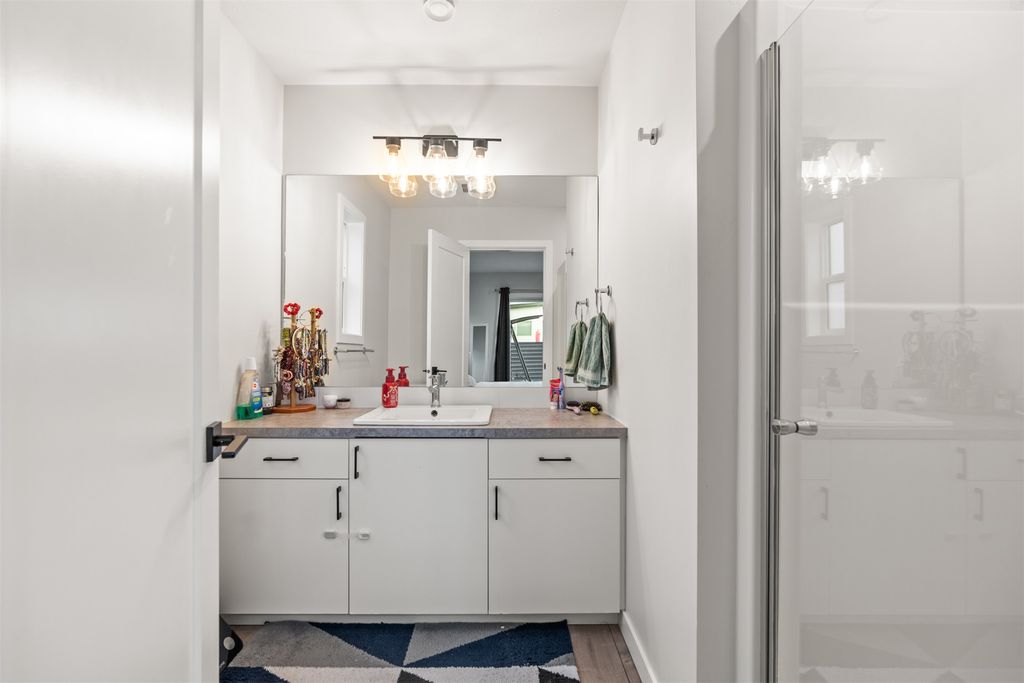 listing image 16512129260605816837