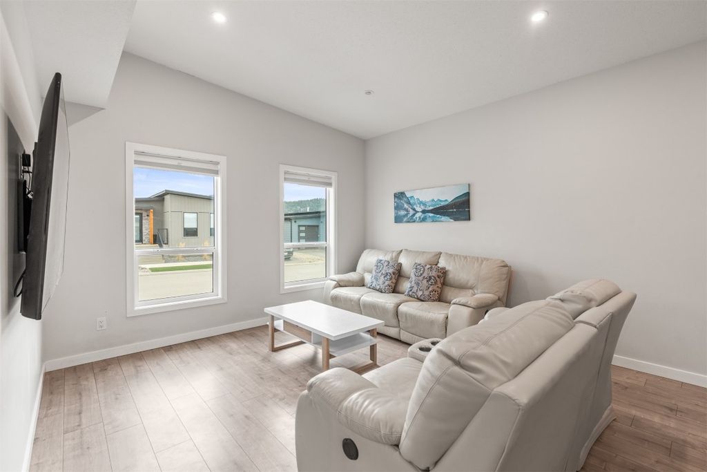 listing image 16513584078928676534