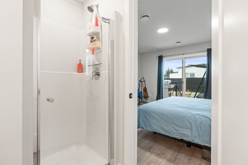 listing image 16516990064120436264