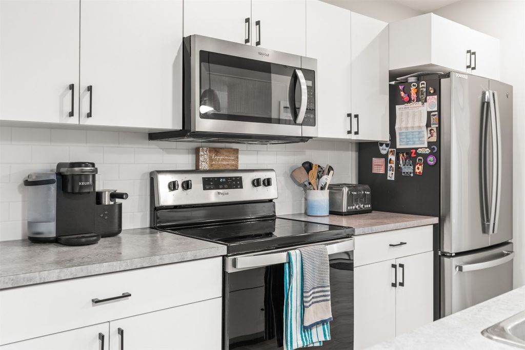 listing image 16514702049491483506