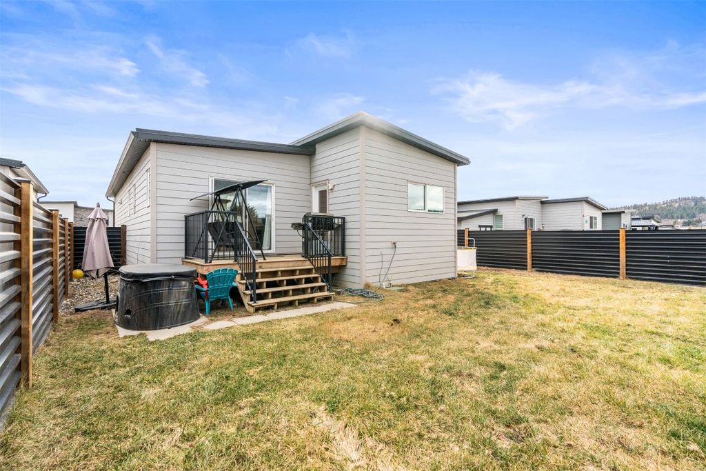 listing image 16512910534351224698