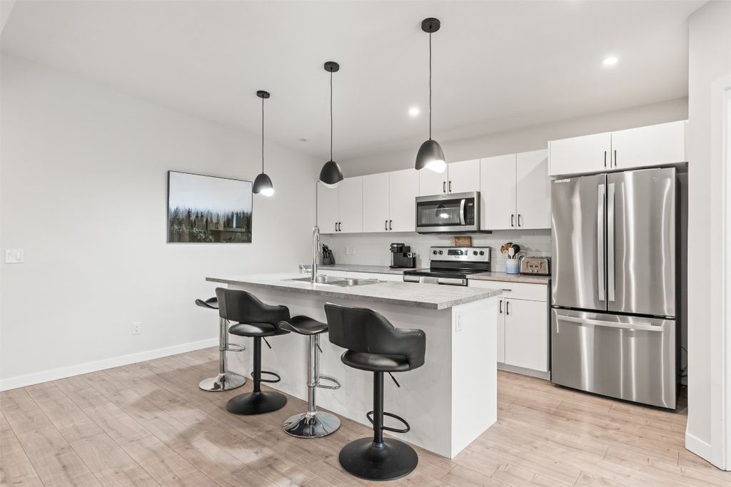 listing image 16518223145921790599