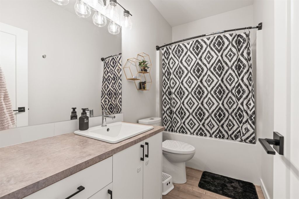 listing image 16517034573232381464