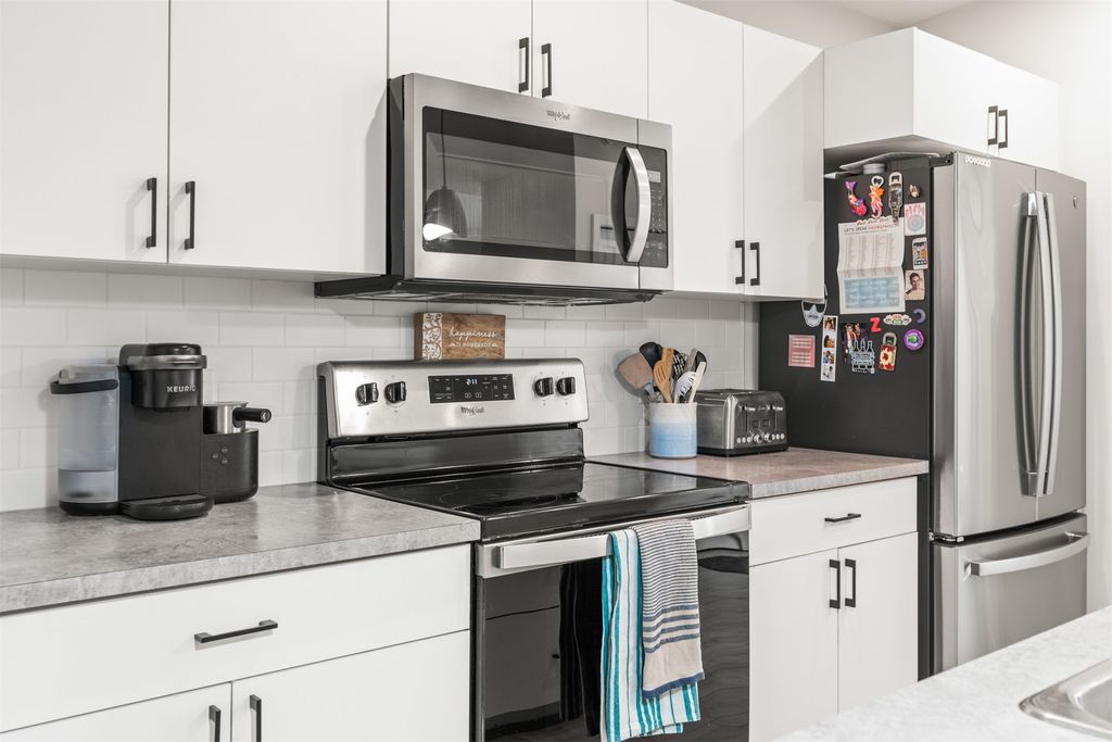 listing image 16514702049491483506