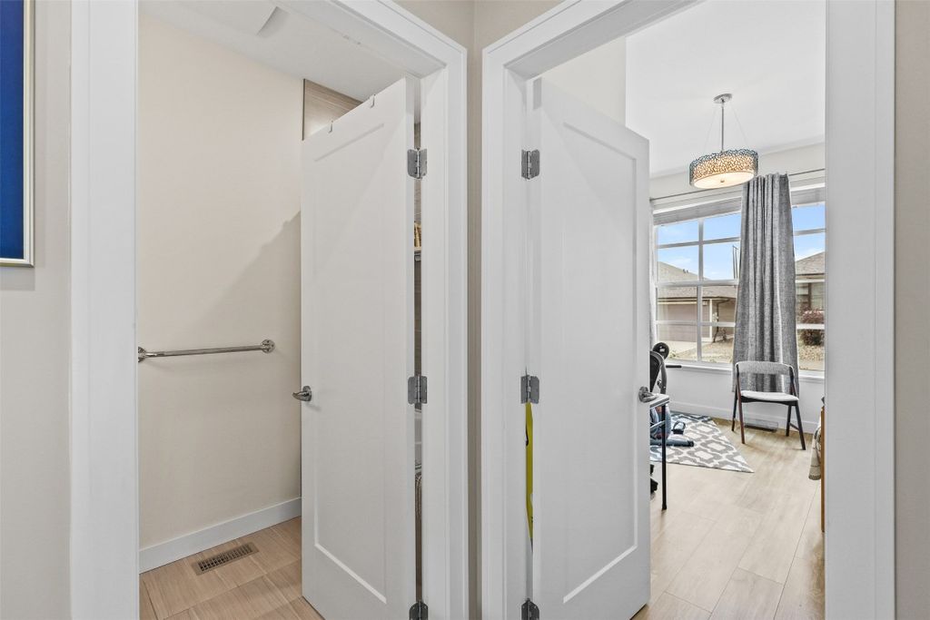 listing image 16511408873910981394