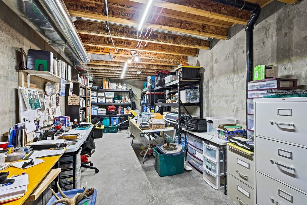 listing image 16517092377248932915