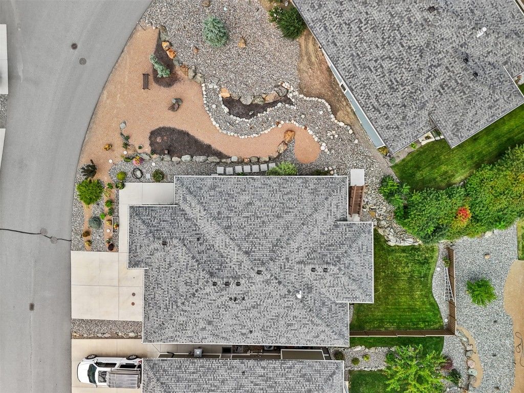 listing image 16513296753684226858