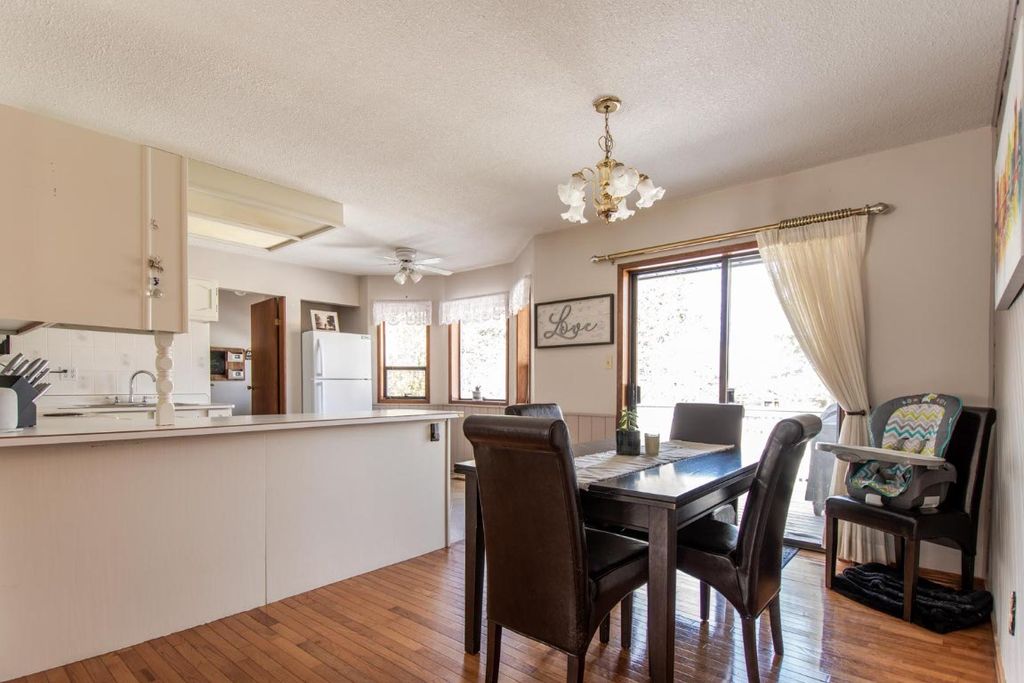 listing image 16512878082457953516