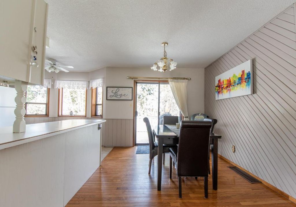 listing image 16510220730581203542