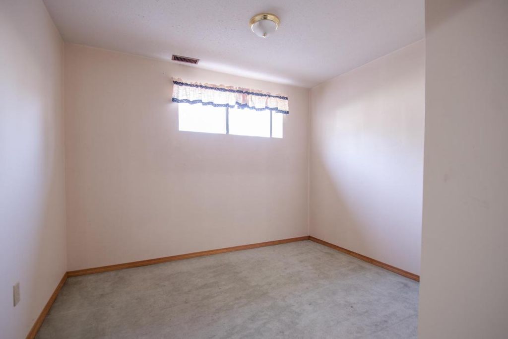 listing image 16511225571005299450
