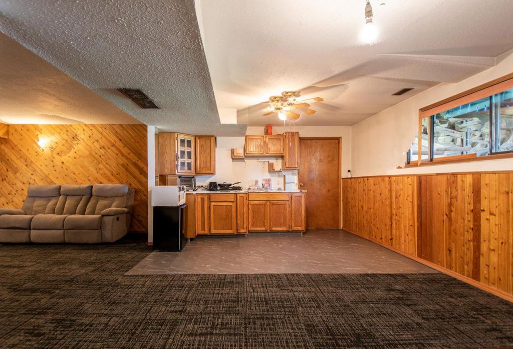 listing image 16510867438025599577
