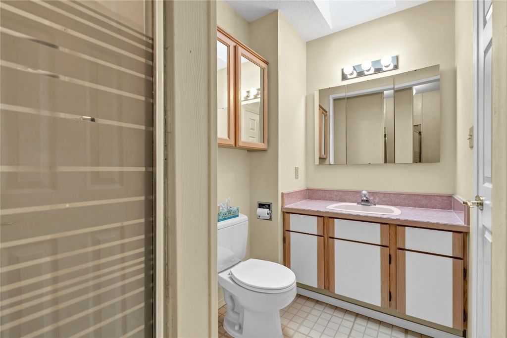 listing image 16518462213335378062