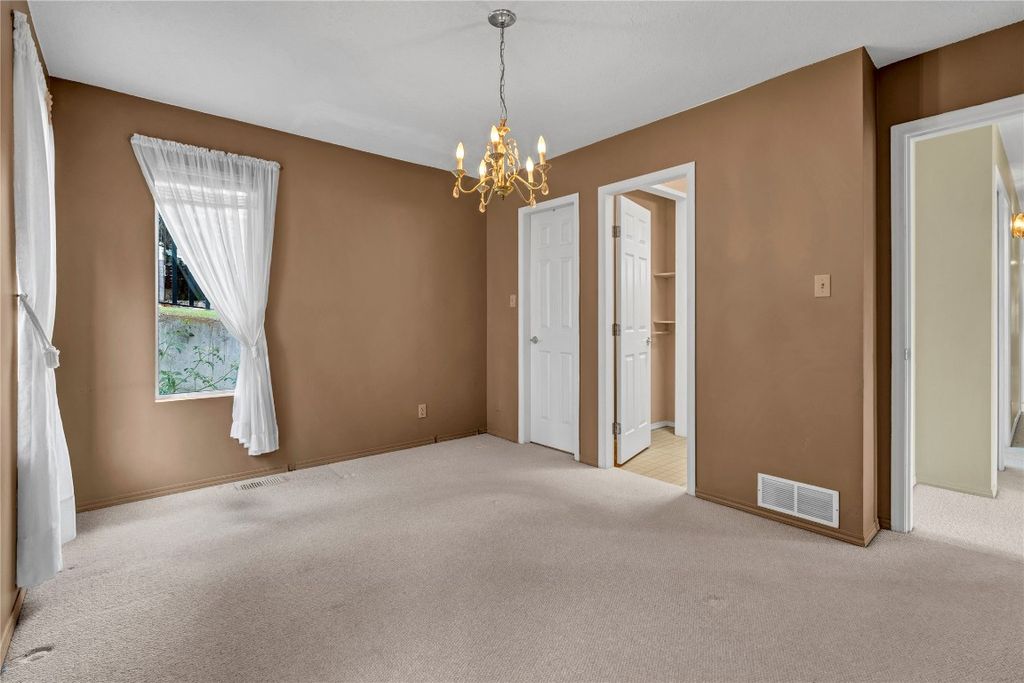 listing image 16511885584386757499