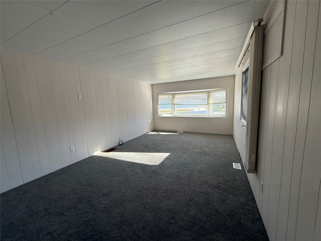 listing image 16511130949373946735