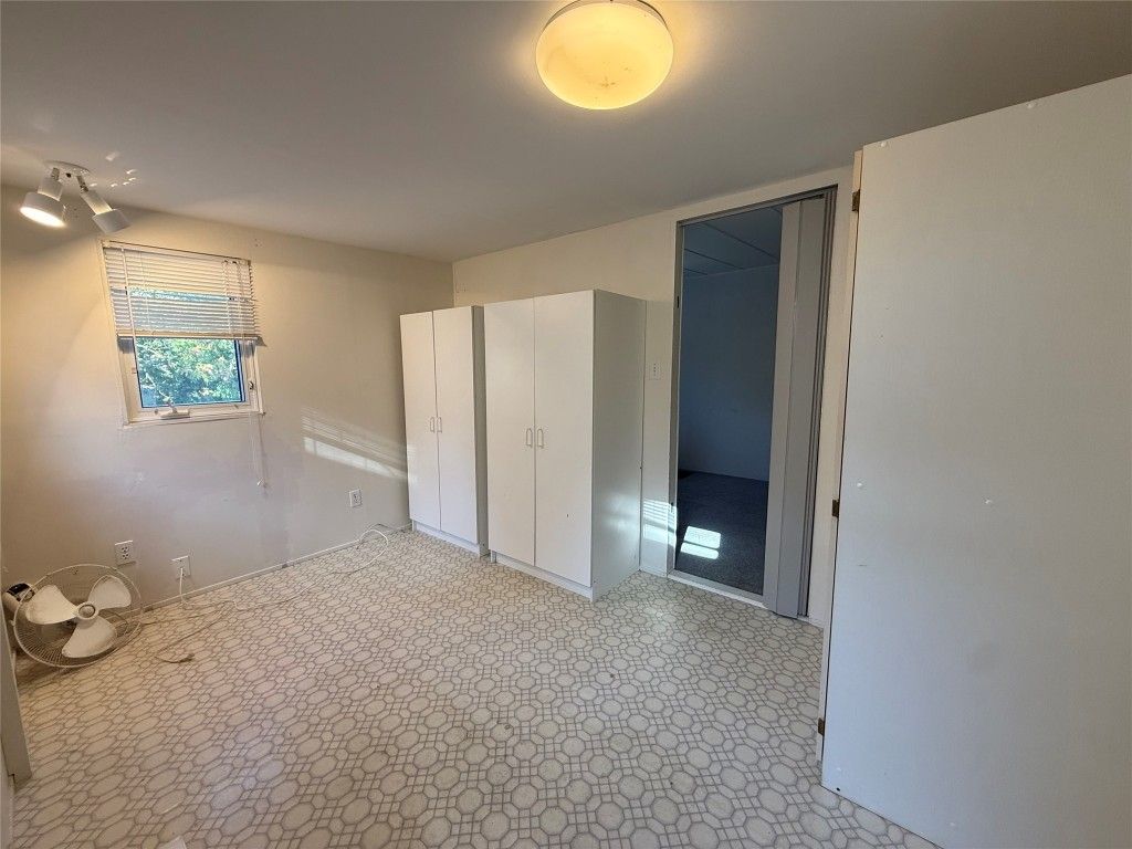 listing image 16510001894030947392