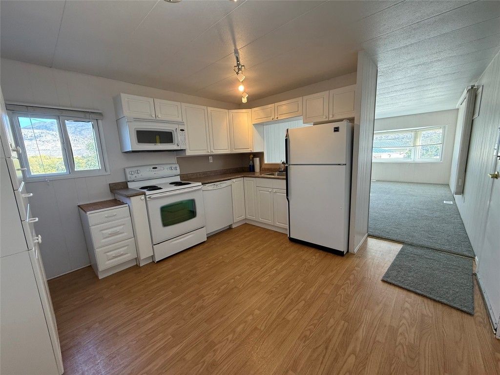 listing image 16518851676756823981