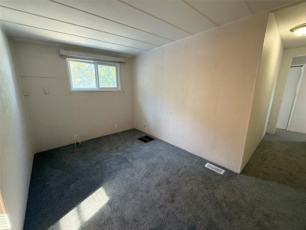 listing image 16515882515015064807