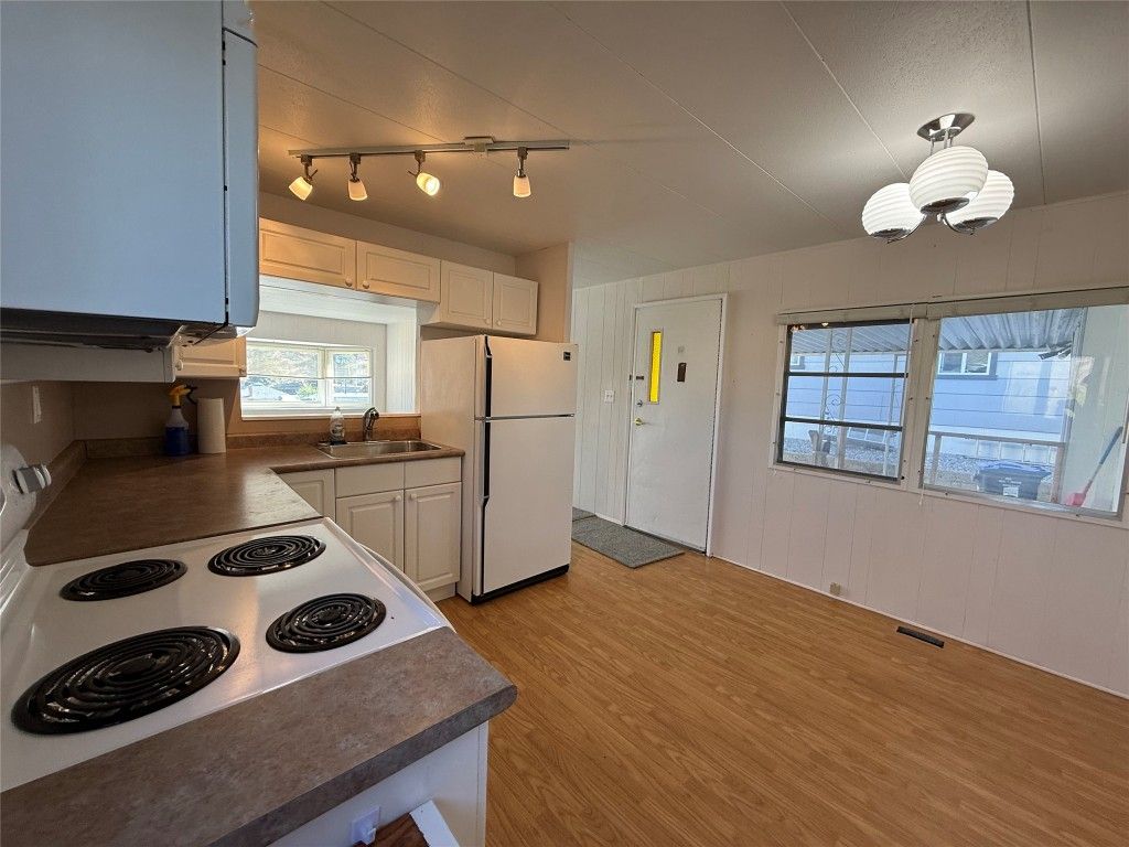 listing image 16514505478058766174