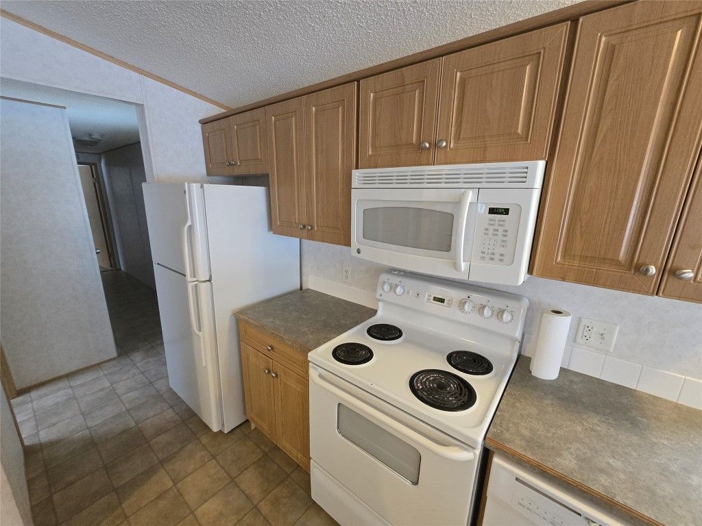 listing image 16514076208107860364