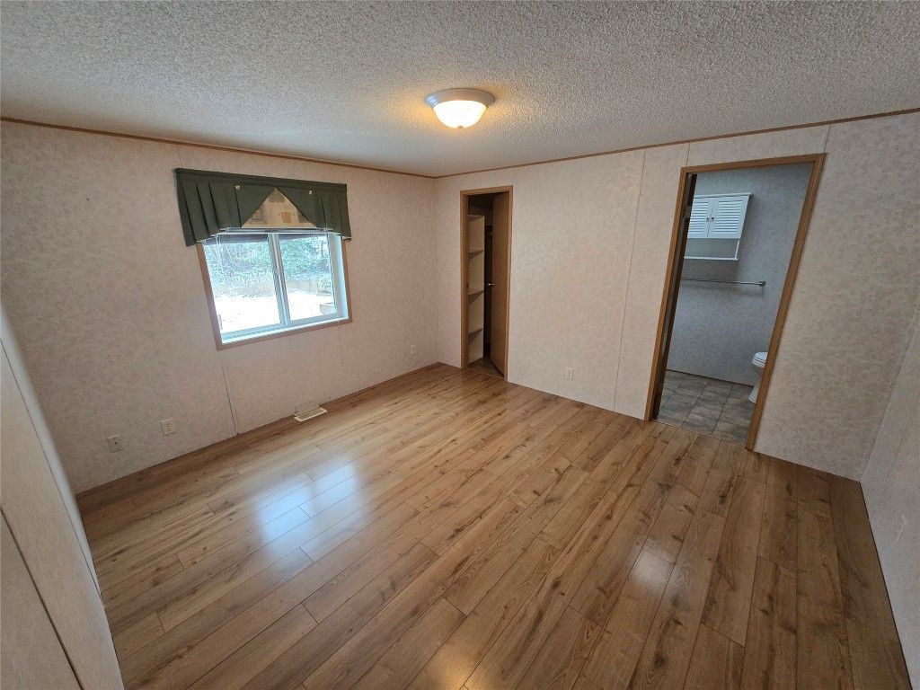 listing image 16517145011614871503