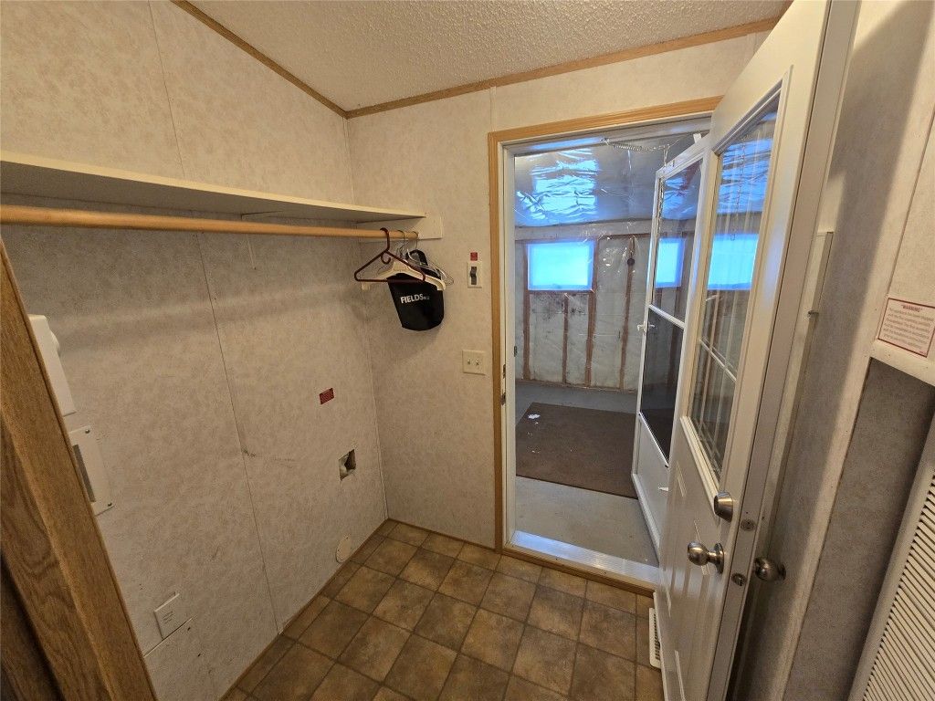 listing image 16515300661131889108