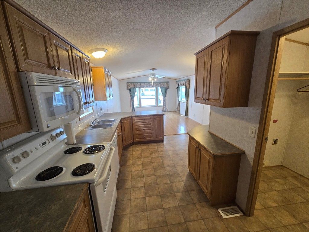 listing image 16517503764274337443