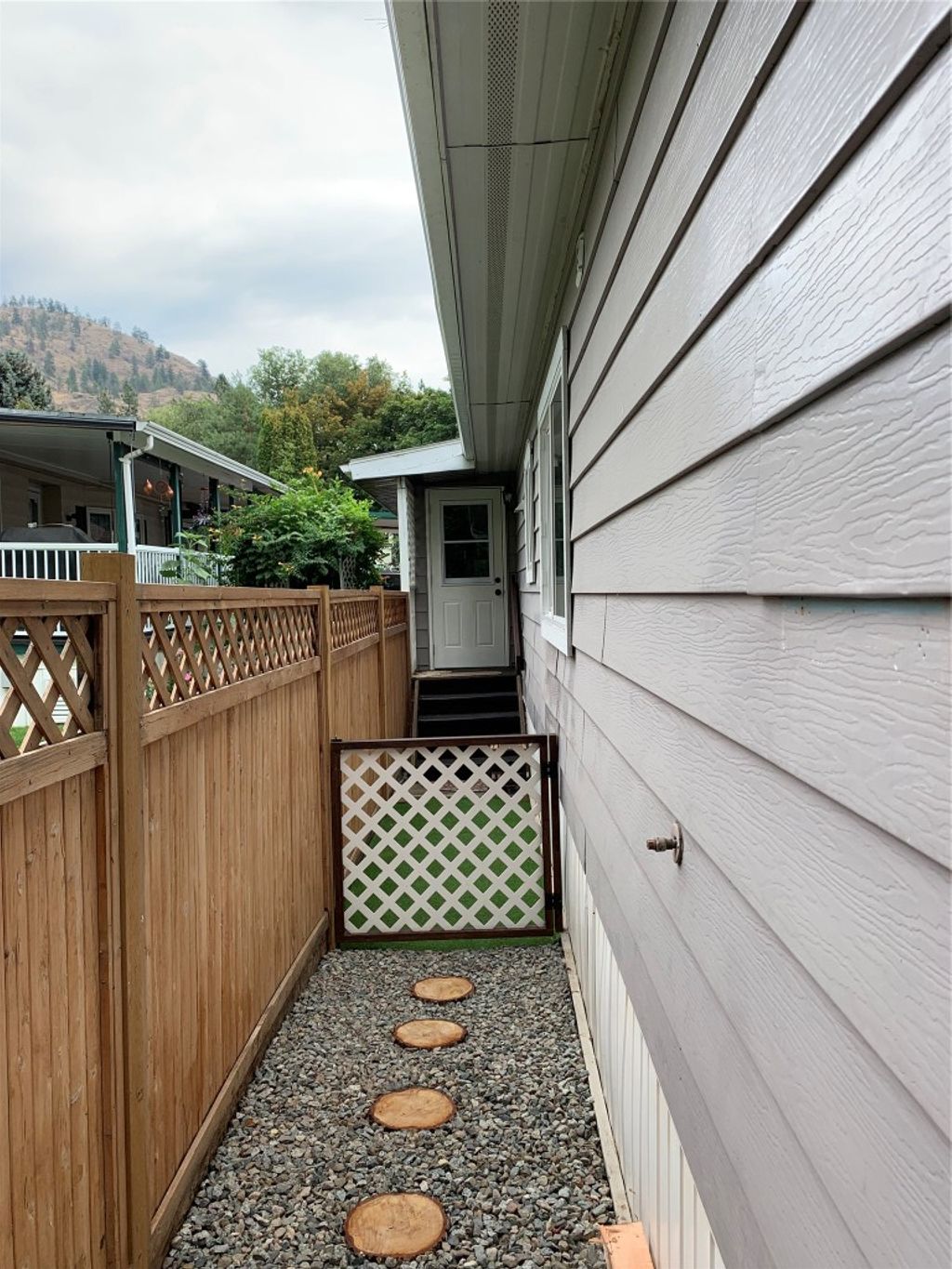 listing image 16515301789406838771