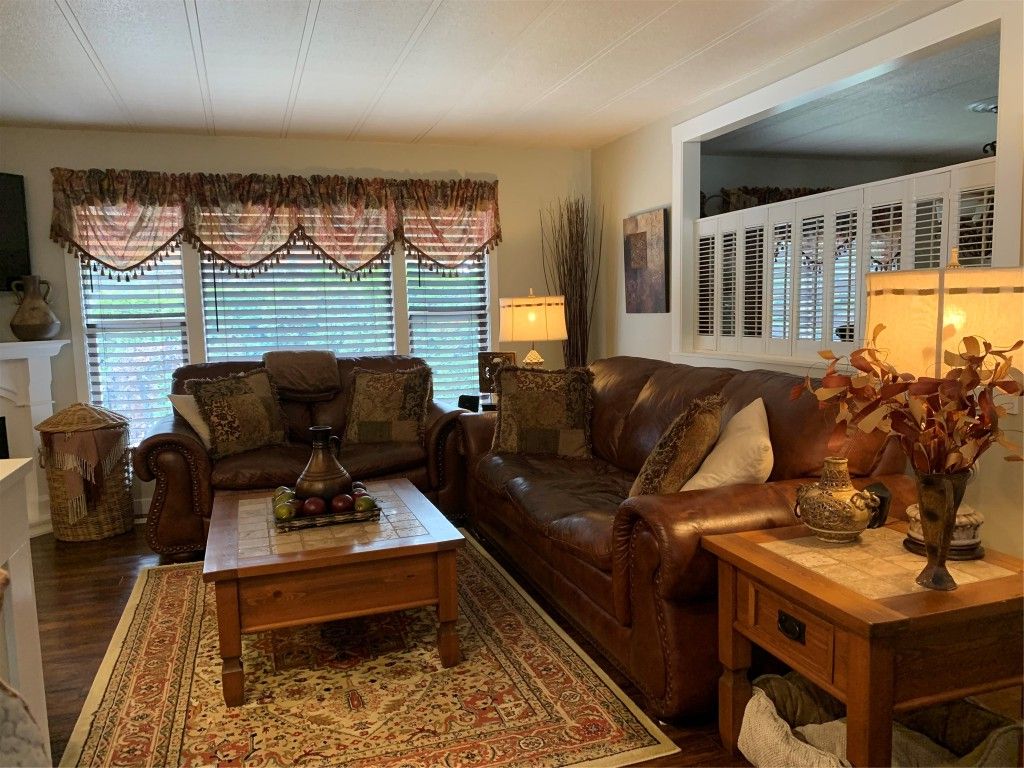 listing image 16511939839070365946