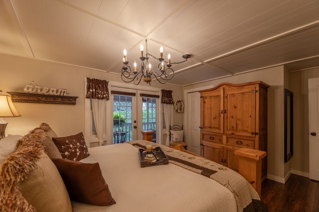 listing image 16516126991277264903