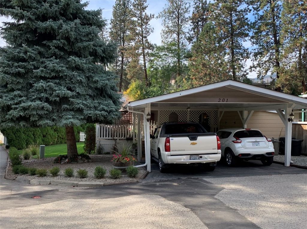 listing image 16515282670589838113