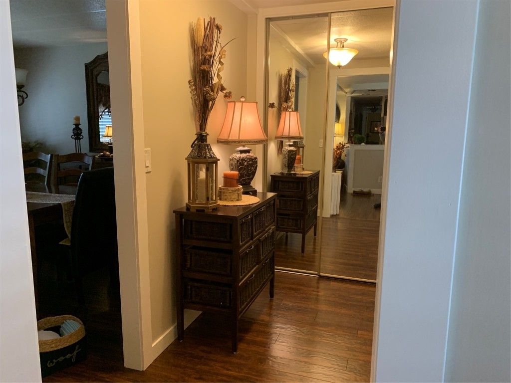 listing image 16518629305605772350