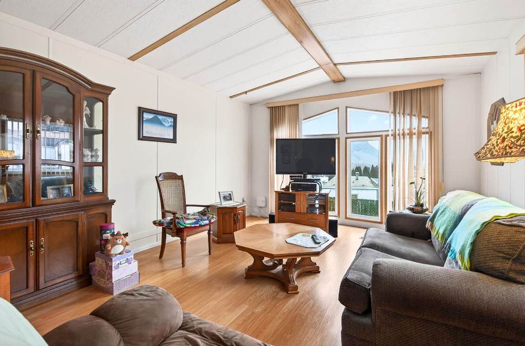 listing image 16518351327231067879