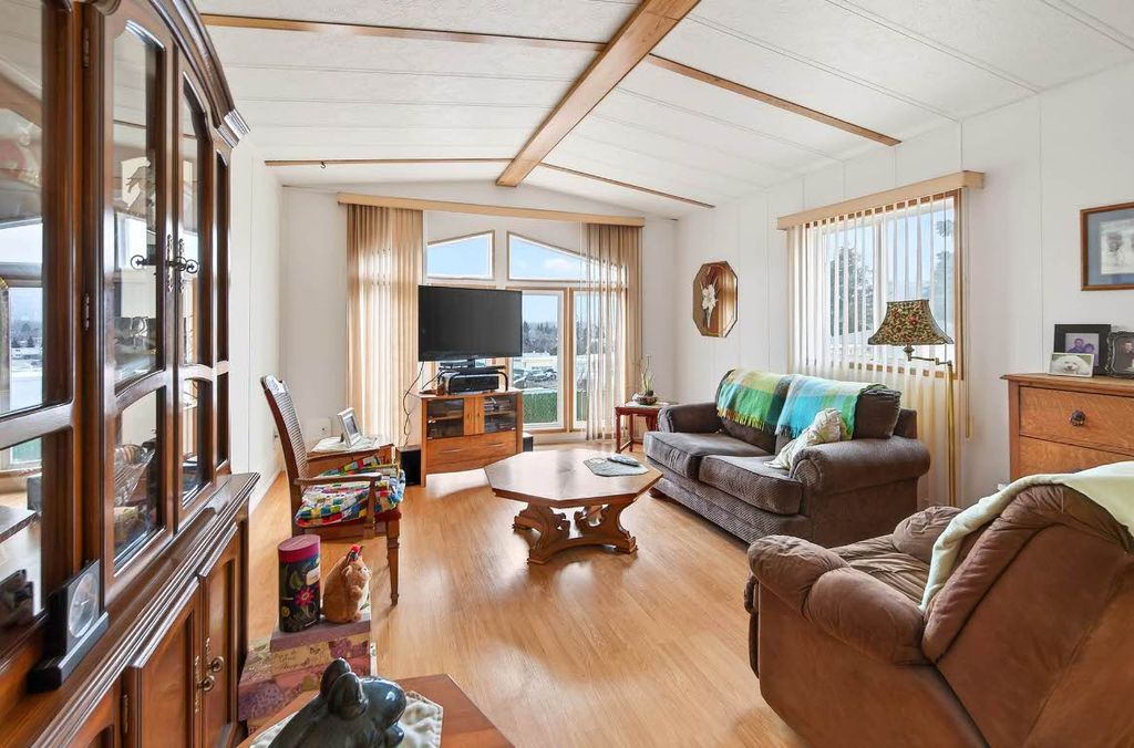 listing image 16510172839322243802