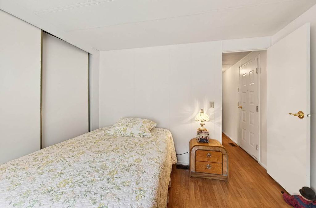 listing image 16515168248449474214