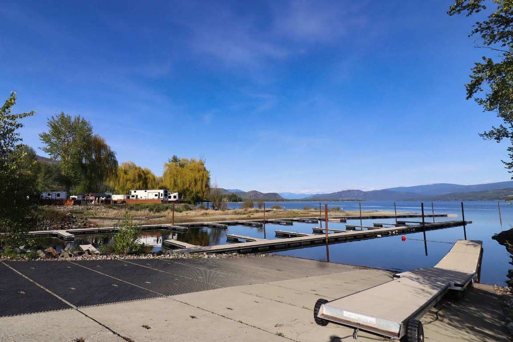 listing image 16518011865248991953