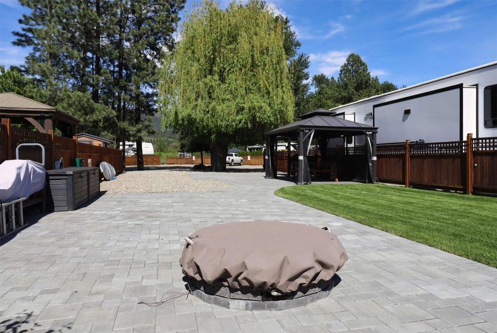 listing image 16510486438336247857