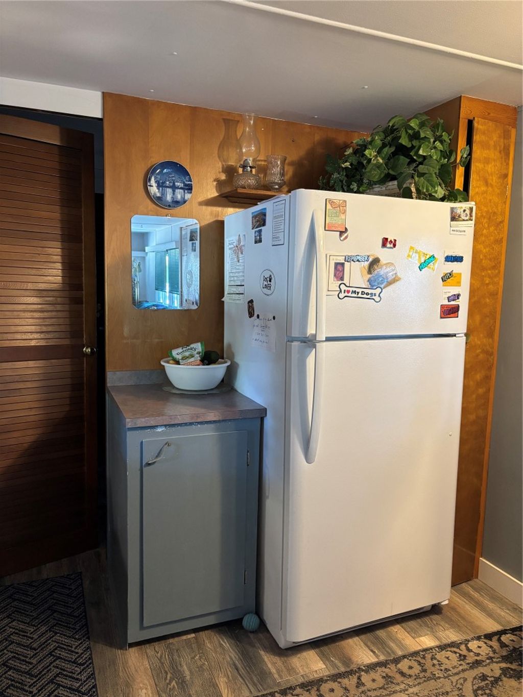 listing image 16510095175832407577