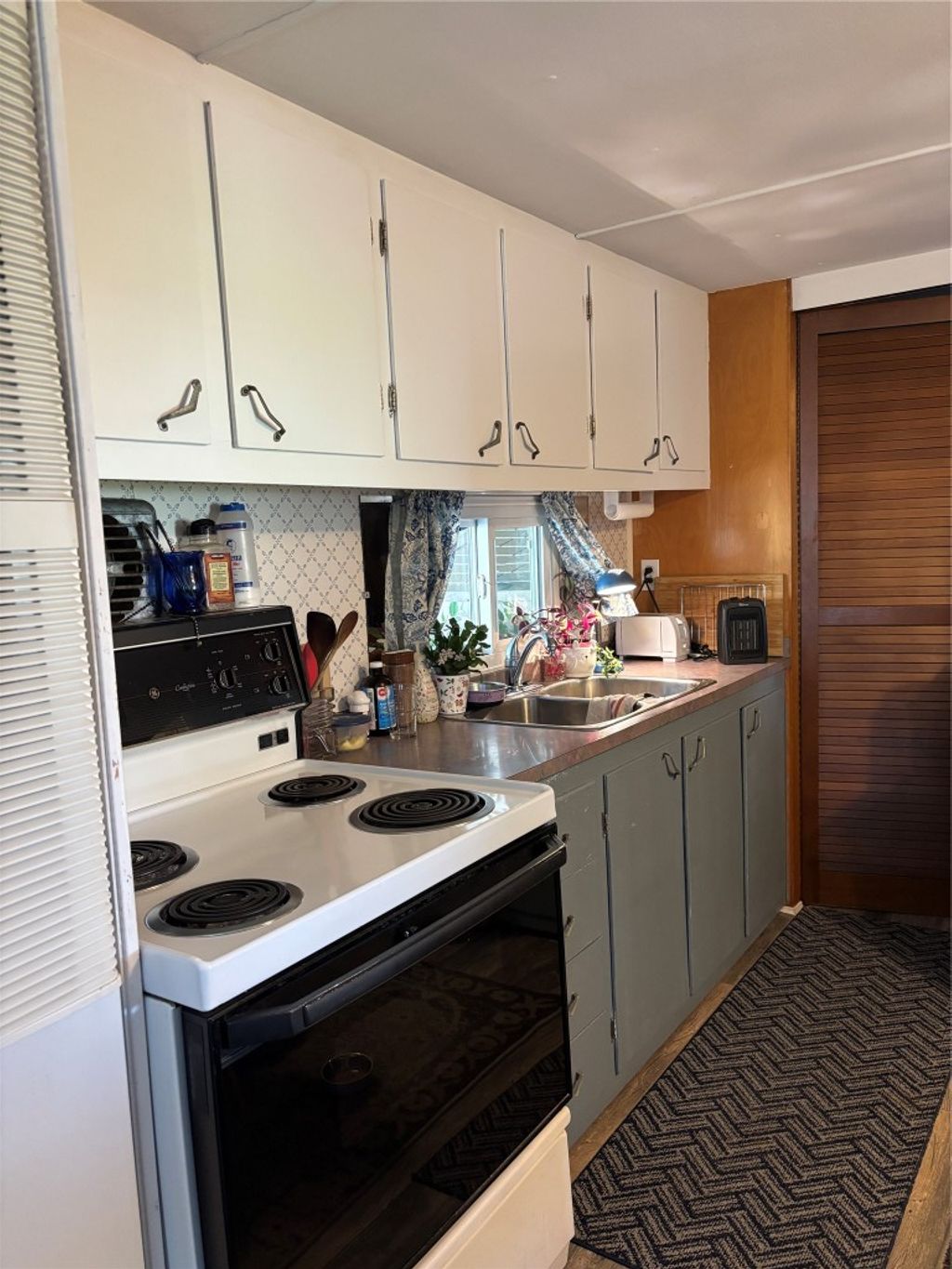 listing image 16519417678063886650