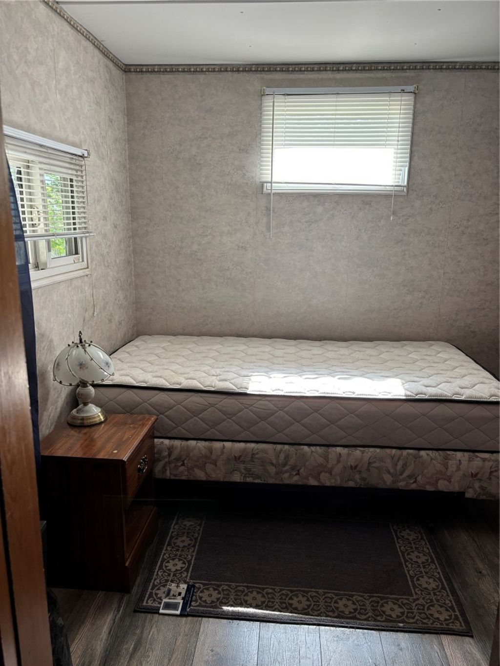 listing image 16511455816970436368