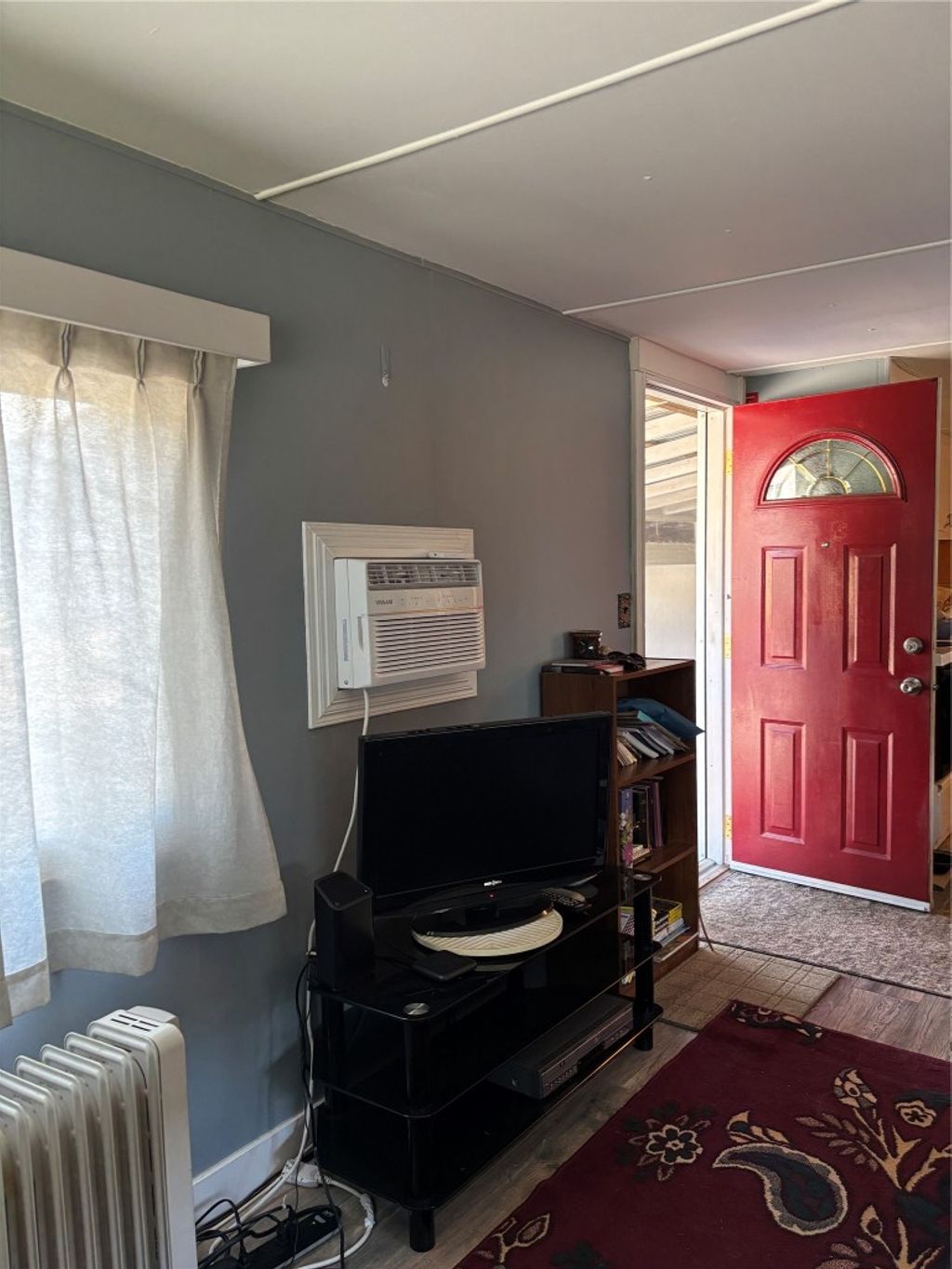 listing image 16515613689845237895