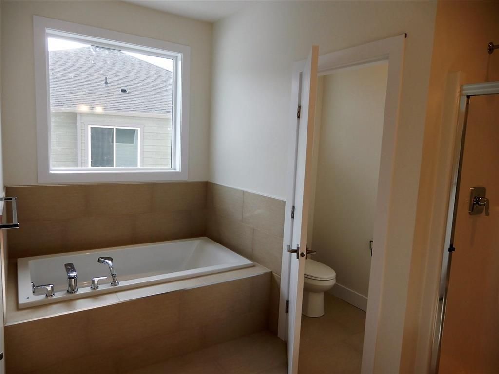 listing image 16519440825997892048