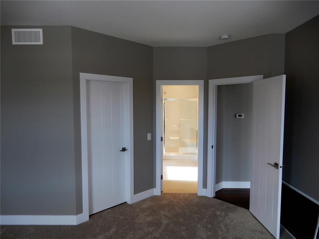 listing image 16515695607244114239
