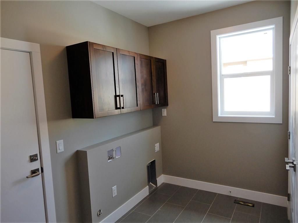 listing image 16512722760409749319