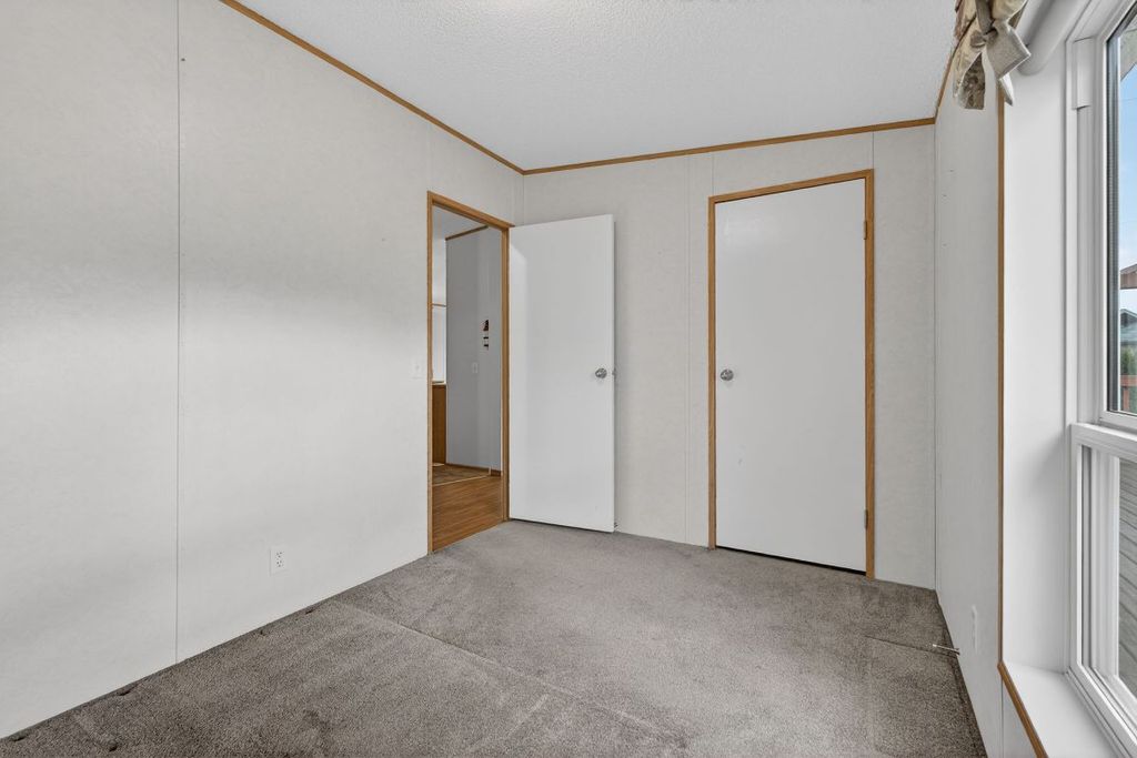 listing image 16510921942468510429