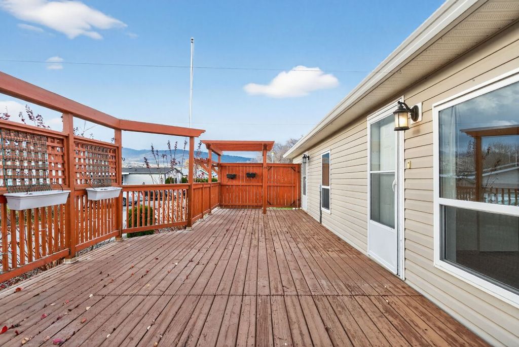 listing image 16514615354732514151