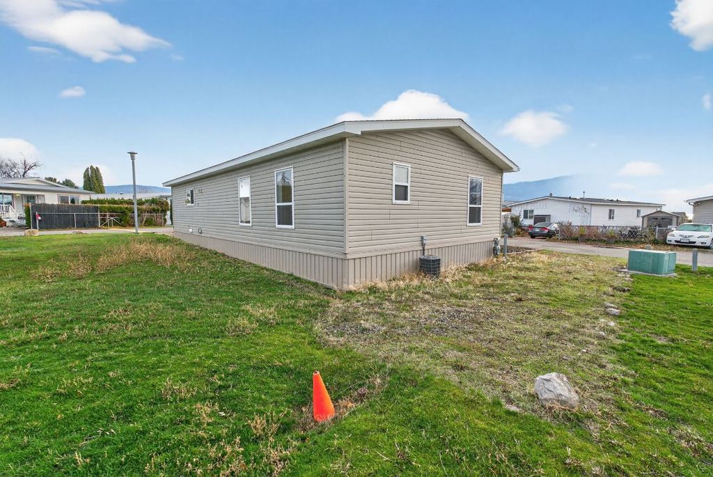 listing image 16515739447151545499